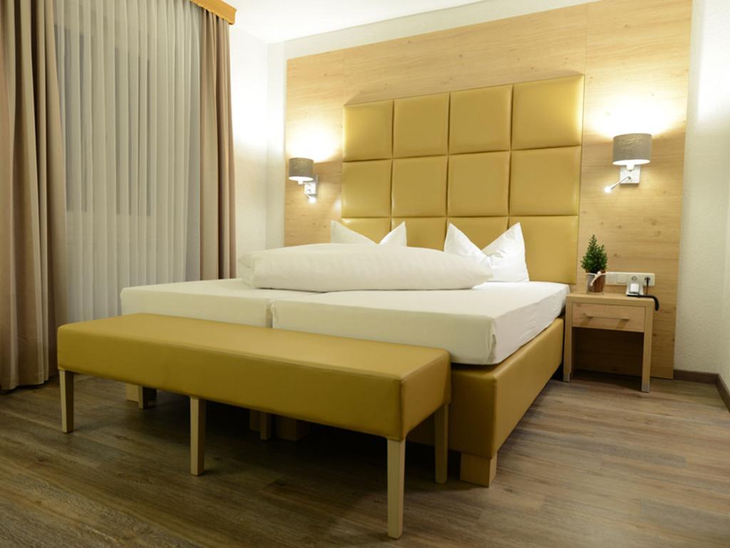 Land-Gut Hotel Zum Loewen Garni Marktheidenfeld Quarto foto