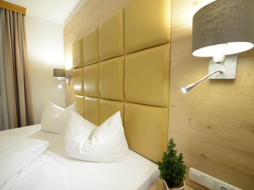 Land-Gut Hotel Zum Loewen Garni Marktheidenfeld Quarto foto